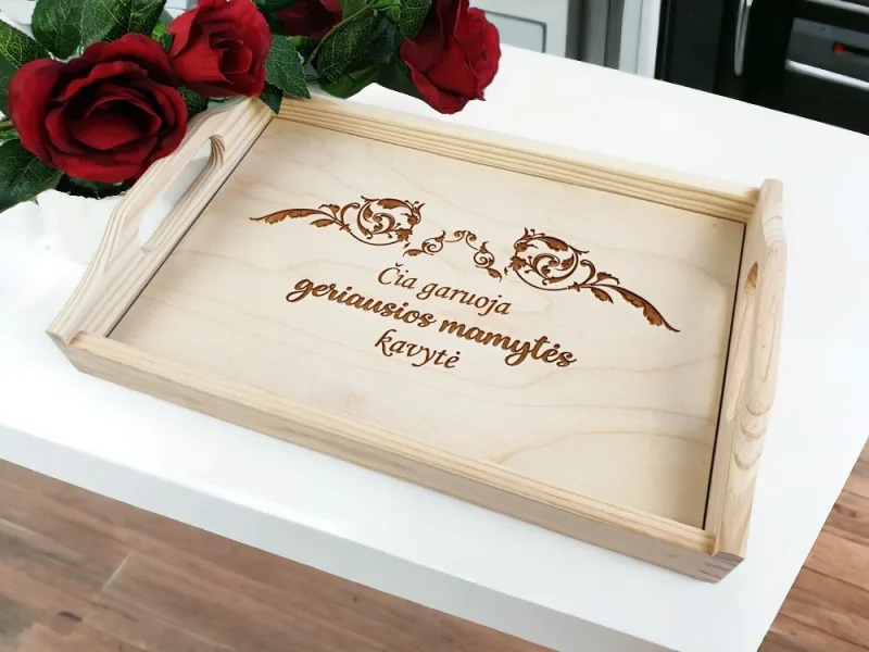Medinis padėklas „Čia garuoja geriausios mamytės kavytė“