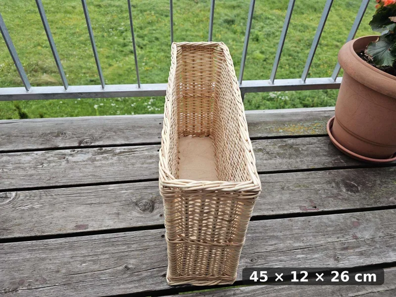 Stačiakampė vytelių pintinė daiktams