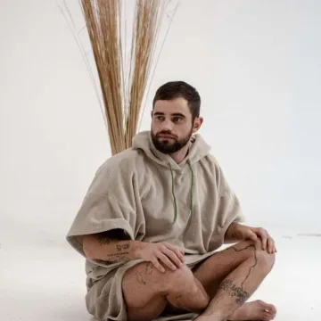River Sand suaugusių pončas su bambuku