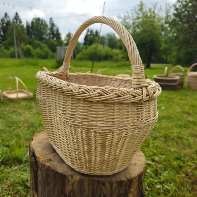 Šviesi ovali pintinė