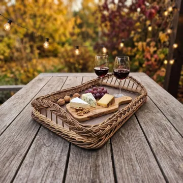 Stačiakampis padėklas su mediniu dugnu