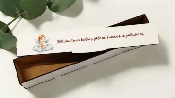 Balta dėžutė žvakei su spauda „Tebūna tavo kelias pilnas šviesos ir palaimos“