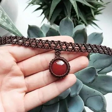 Macrame čokeris su agatu